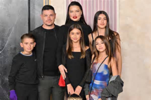 Adriana Lima's Model Daughter: Following in Her Mother's Footsteps