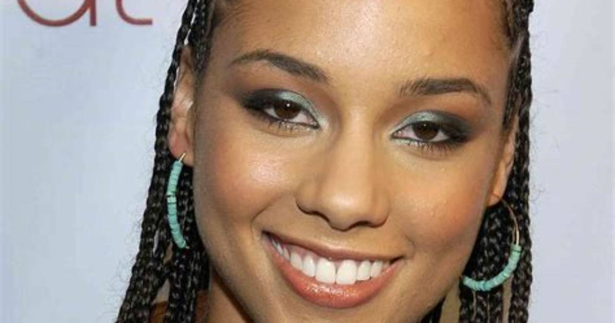 Alicia Keys' Iconic Cornrows: a Style Statement