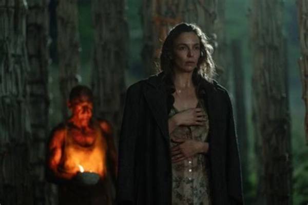 All About Jodie Comer's Relationship Status: Does She Have a Boyfriend?