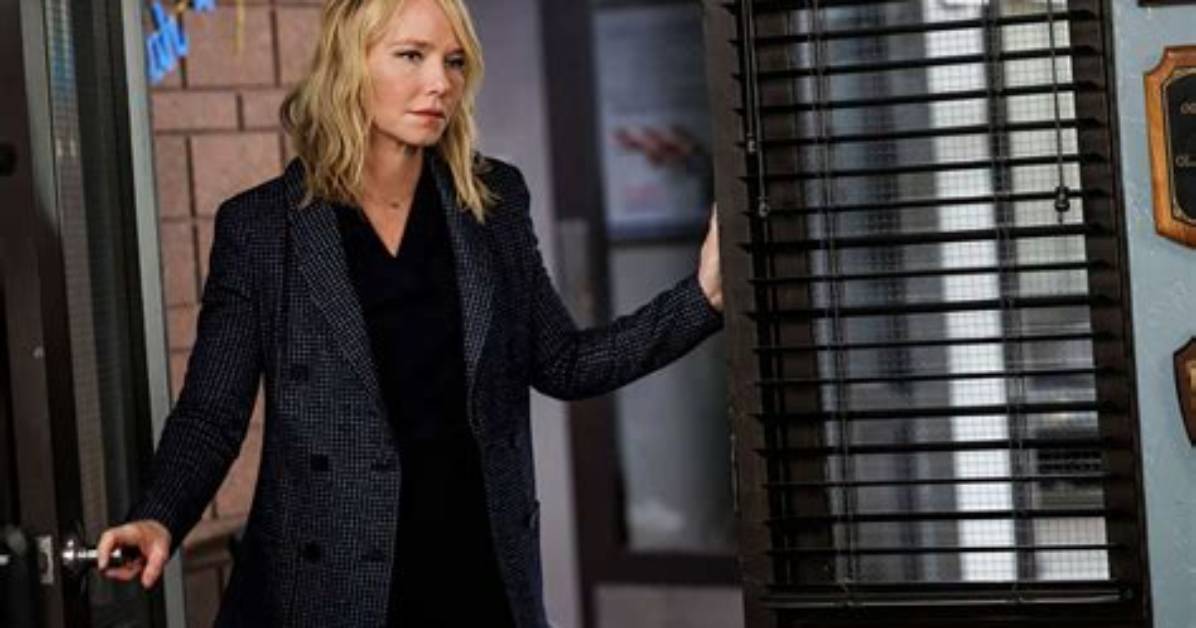 Amanda Rollins' Departure from Svu in 2022: Reasons Unveiled