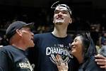 Are Zach Edey's Parents Still United?
