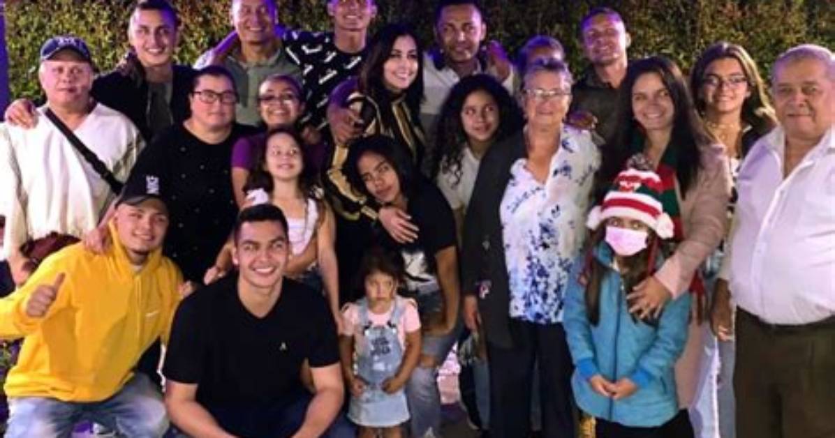Arelys Henao Grew up with Thirteen Siblings in Her Family