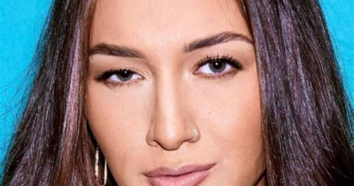 Bella Hill Height, Weight, Net Worth, Age, Birthday, Wikipedia, Who, Nationality, Biography