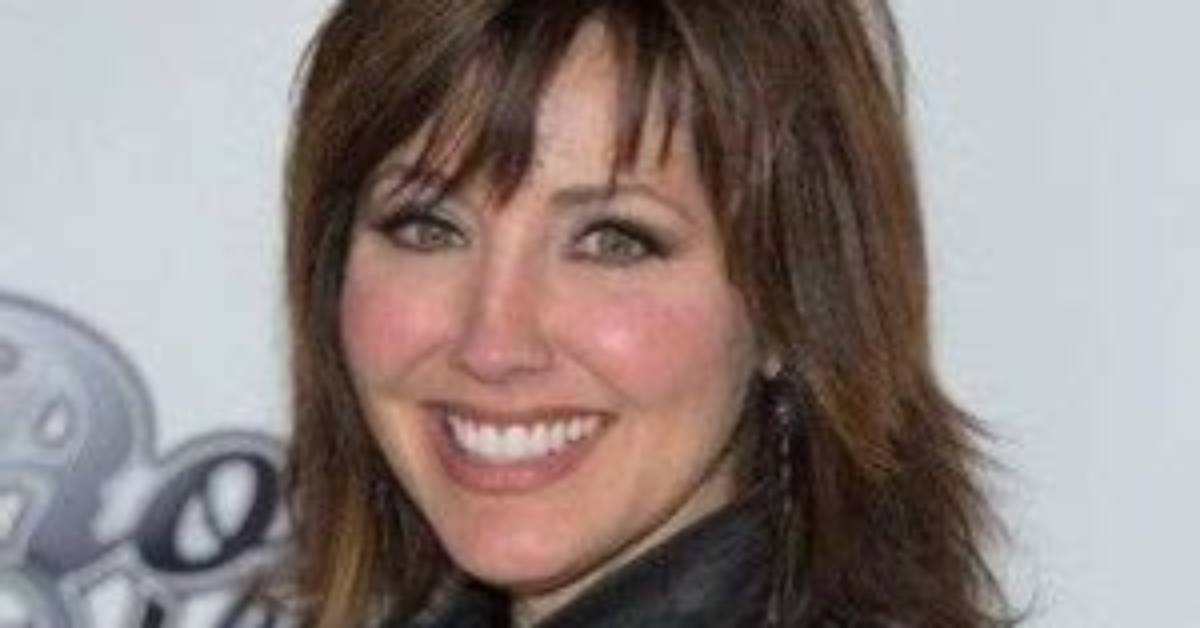 Bobbie Phillips Height, Weight, Net Worth, Age, Birthday, Wikipedia, Who, Instagram, Biography