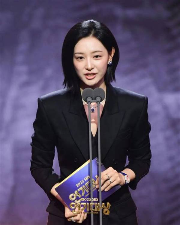 Breaking News: Is Kim Ji Won's Relationship with Kim So Yun Confirmed?