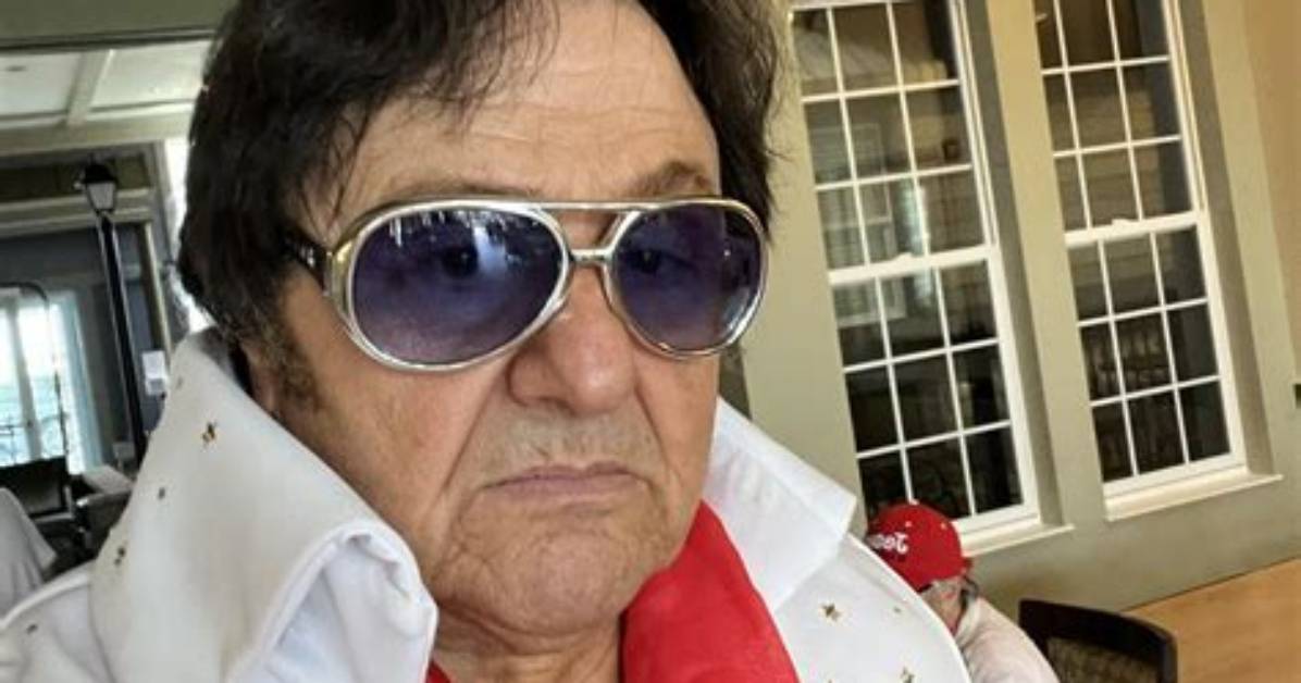 Call Elvis Today | Expert Elvis Impersonators Near You