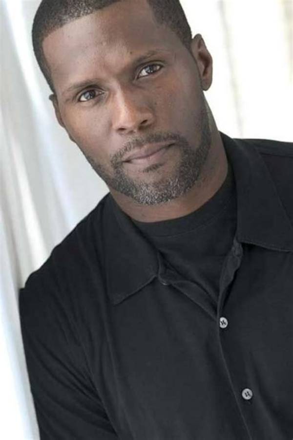 Curtiss Cook: a Journey Through the Life of an Acclaimed Actor