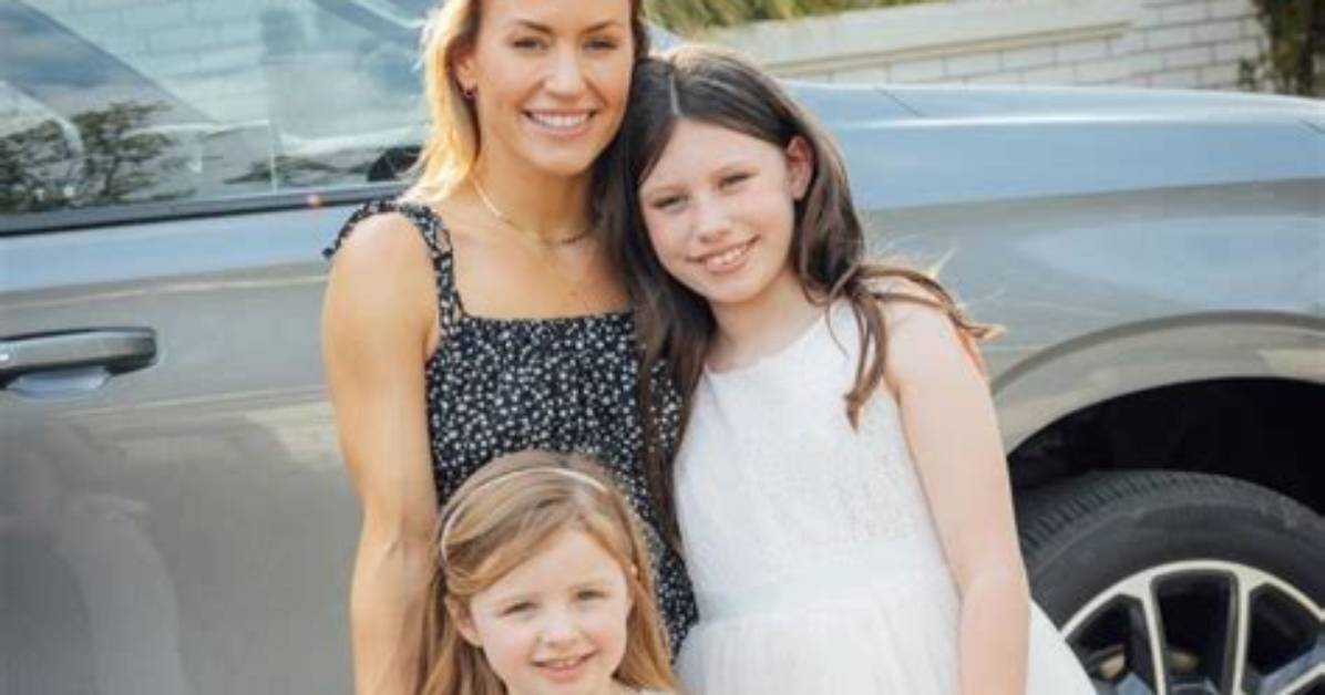 Denny Hamlin Lovely Sister Lisa Chapman Has Been by His Side for Every Sitaution