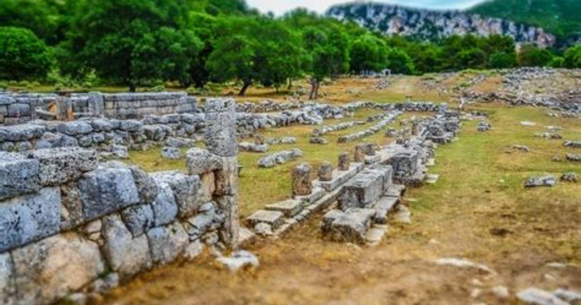 Discover the Ancient Greek Secret to Unforgettable Hospitality: Xenia Pace Unveiled