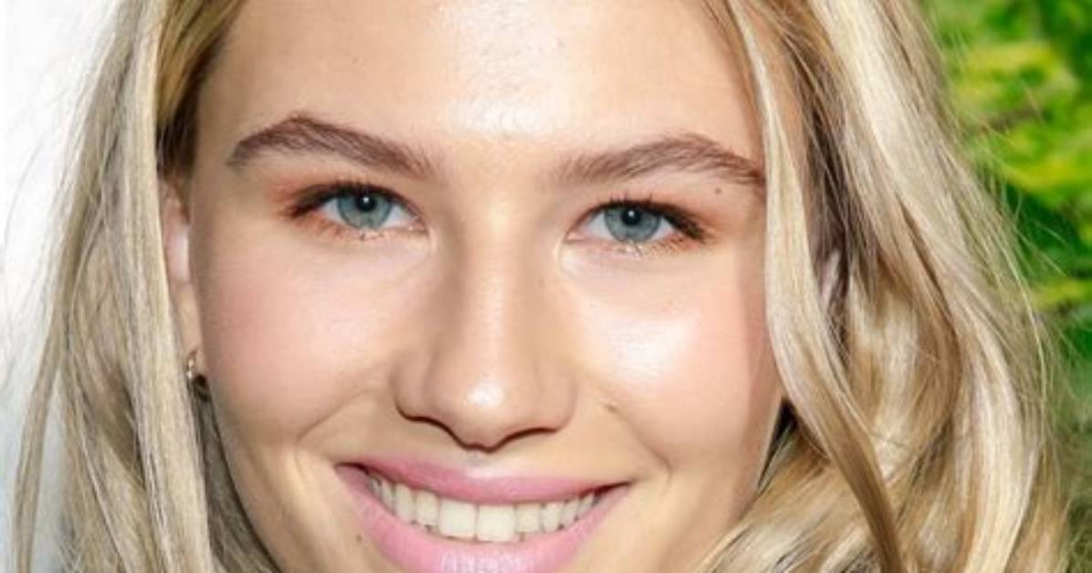 Discover the Enchanting Beauty of Sofia Hublitz's Feet