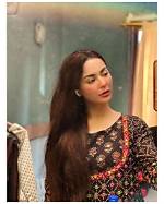 Discovering Hania Amir's Height: How Tall Is She in Feet?