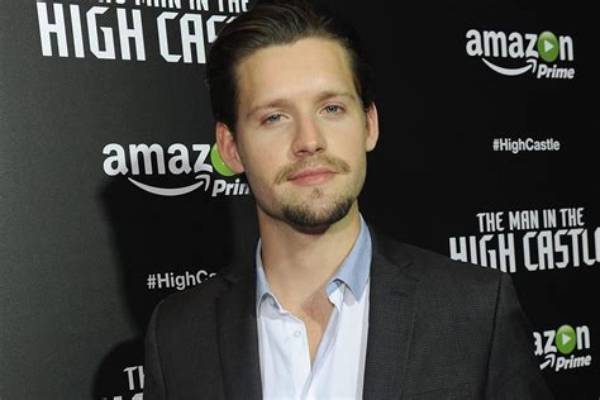 Discovering the Height of Luke Kleintank: a Deep Dive into His Life and Career