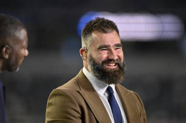 Discovering the Height of Nfl Star Jason Kelce