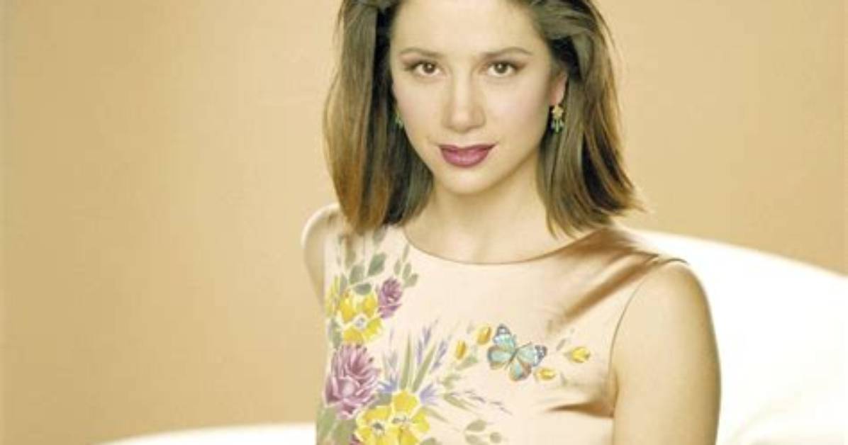 Discovering Young Mira Sorvino: a Star on the Rise