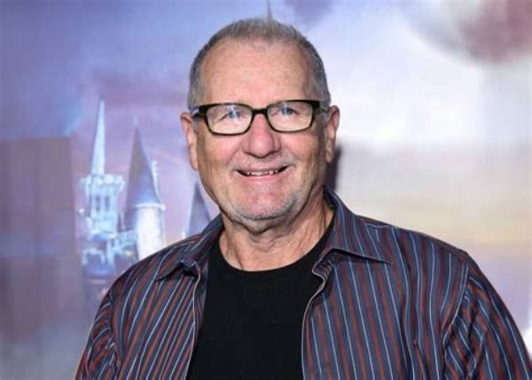 Ed O'neill's Impressive Net Worth: Exploring the Wealth of the Modern Family Star