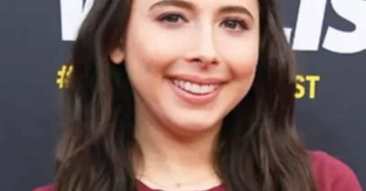 Esther Povitsky Height, Weight, Net Worth, Age, Birthday, Wikipedia, Who, Nationality, Biography