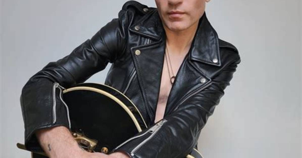 Exclusive Details on Deryck Whibley's New Girlfriend