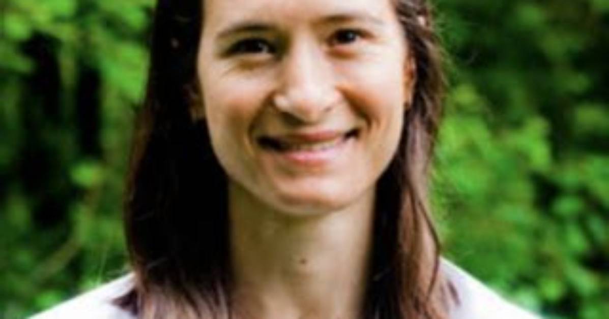 Expert Veterinarian: Stephanie Abrams, Dvm