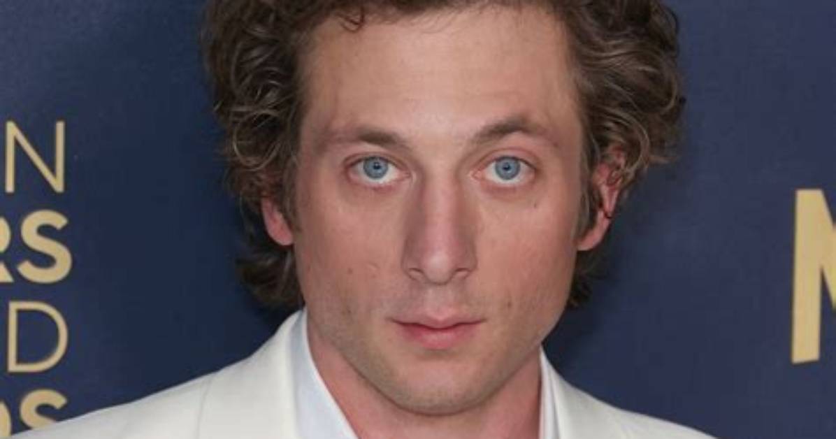 Exploring the Fascination with Jeremy Allen White's Feet
