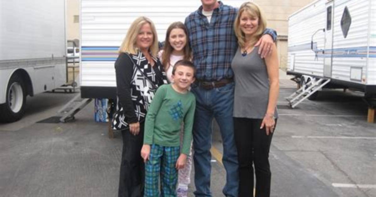 Exploring the Heartwarming World of Neil Flynn's Family