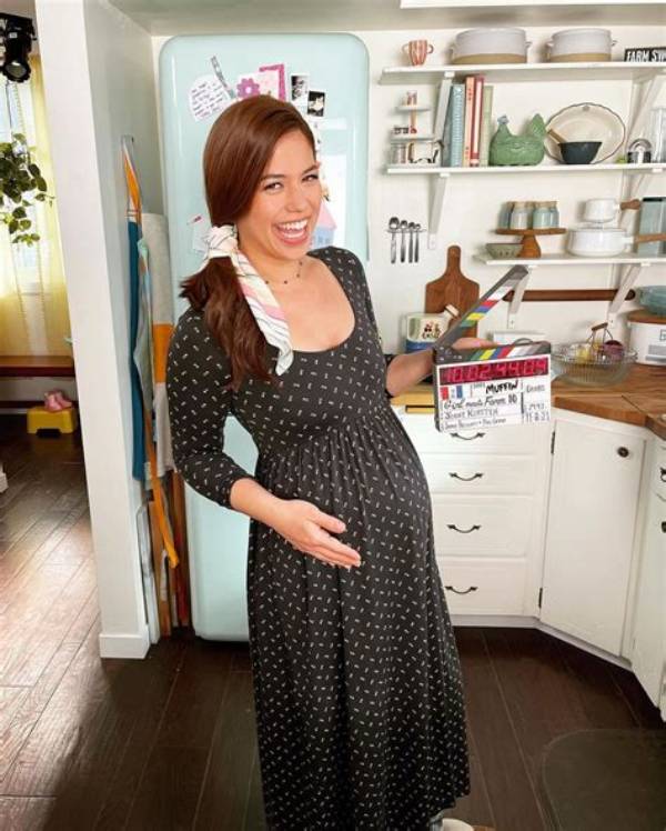 Exploring the Rumors: Is Molly Yeh Pregnant in 2024?