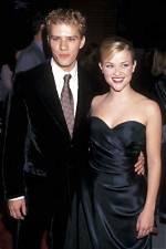Fans Hope Reese Witherspoon and Ryan Phillippe Get Back Together After Legally Blonde Star Announces Jim Toth Divorce