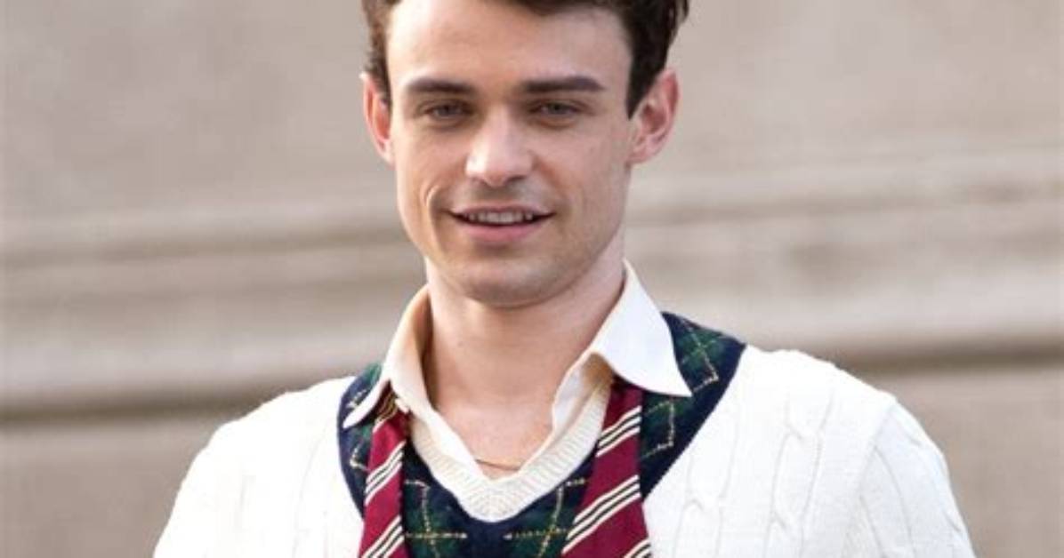 Gossip Girl Star Thomas Doherty Has a Sport-Enthusiast Brother Niall Doherty