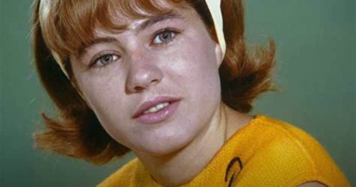 How Tall Is Patty Duke? Find out the Exact Height of Patty Duke