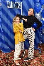 How Tall Will Sabrina Carpenter Be in 2024?
