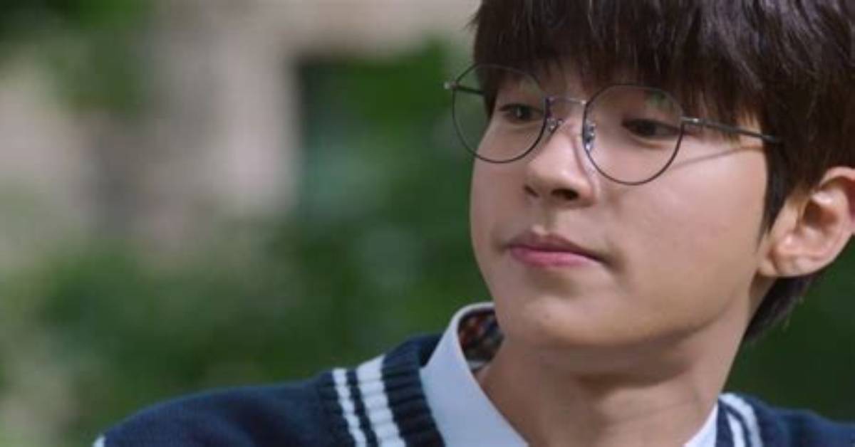 Hwang in-Youp W. H. Y: an Update on His Love Life
