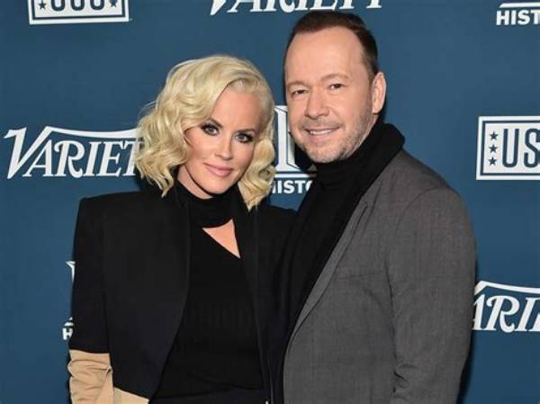Is Donnie Wahlberg and Jenny Mccarthy Divorcing? the Latest on Their Marriage