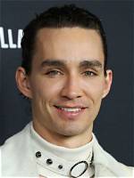 Is Robert Sheehan Gay? What Did He Say About His Sexuality?