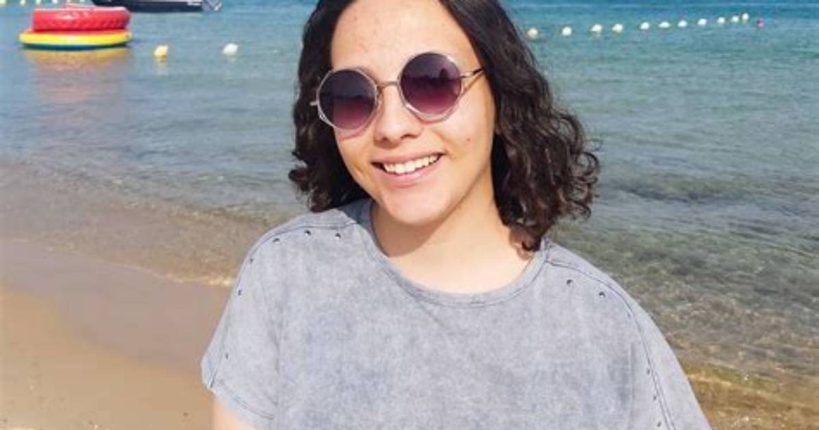 Is Sarra Guezguez Dead or Still Alive? Eya Guezguez Twin Sister – Accident Details