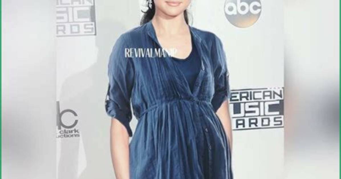 Is Selena Gomez Secretly Expecting? Check out the Latest Rumors and Photos