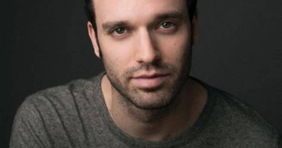 Jake Epstein Height, Weight, Net Worth, Age, Birthday, Wikipedia, Who, Nationality, Biography