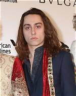Jake Kiszka Height, Weight, Net Worth, Age, Birthday, Wikipedia, Who, Nationality, Biography
