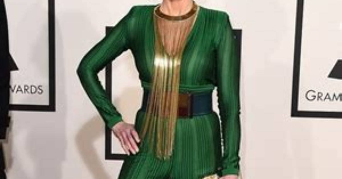 Jane Fonda's Weight and Height: Stats and Insights