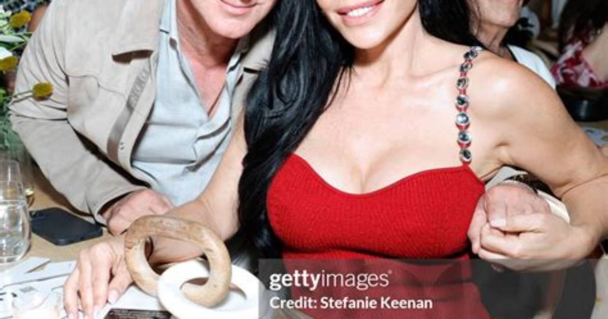 Jeff Bezos and Lauren S%C3%A1Nchez Step out 1200. Jpg