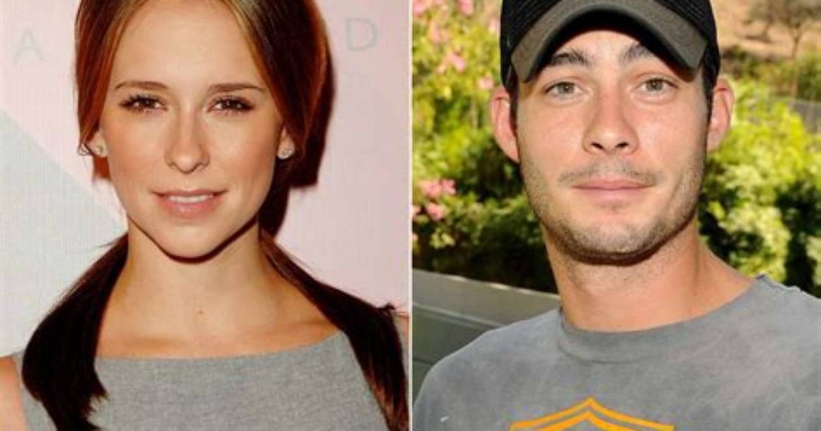 Jennifer Love Hewitt and Brian Hallisay's Relationship Timeline