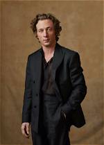 Jeremy Allen White's Towering Height: Standing Tall at X Feet