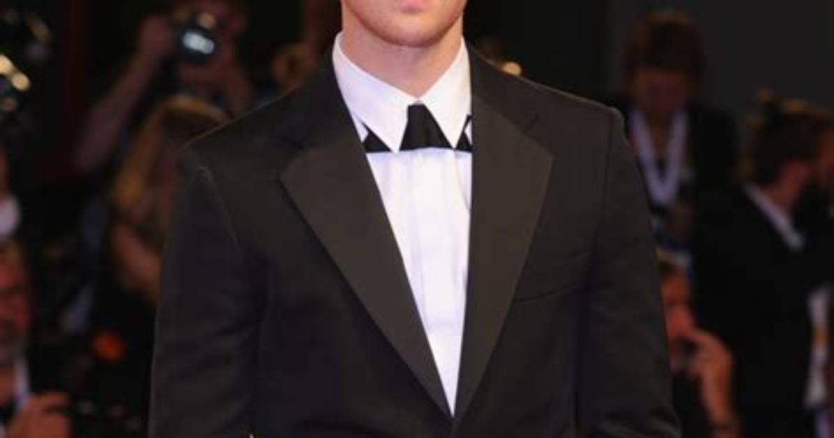 Joe Alwyn Height, Weight, Net Worth, Age, Birthday, Wikipedia, Who, Instagram, Biography