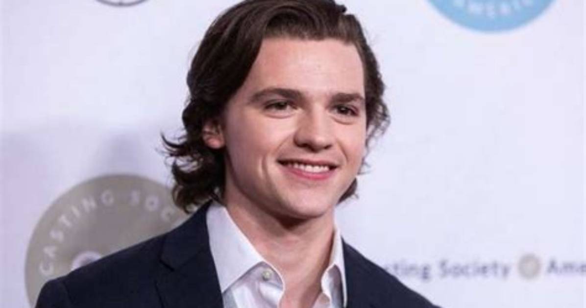 Jon Courtney Height, Weight, Net Worth, Age, Wiki, Who, Instagram, Biography