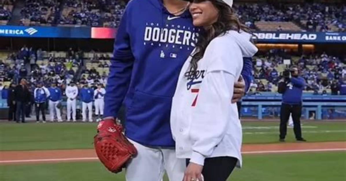 Julio Urias Height, Weight, Net Worth, Age, Birthday, Wikipedia, Who, Nationality, Biography