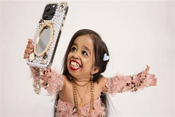 Jyoti Amge: a Glimpse of Her Life as a Baby