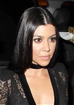 Kourtney Kardashian Height, Weight, Net Worth, Age, Birthday, Wikipedia, Who, Nationality, Biography