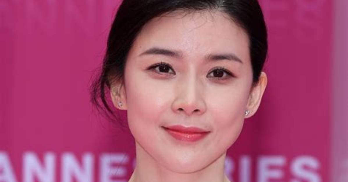 Lee Bo-Young Height, Weight, Net Worth, Age, Birthday, Wikipedia, Who, Nationality, Biography