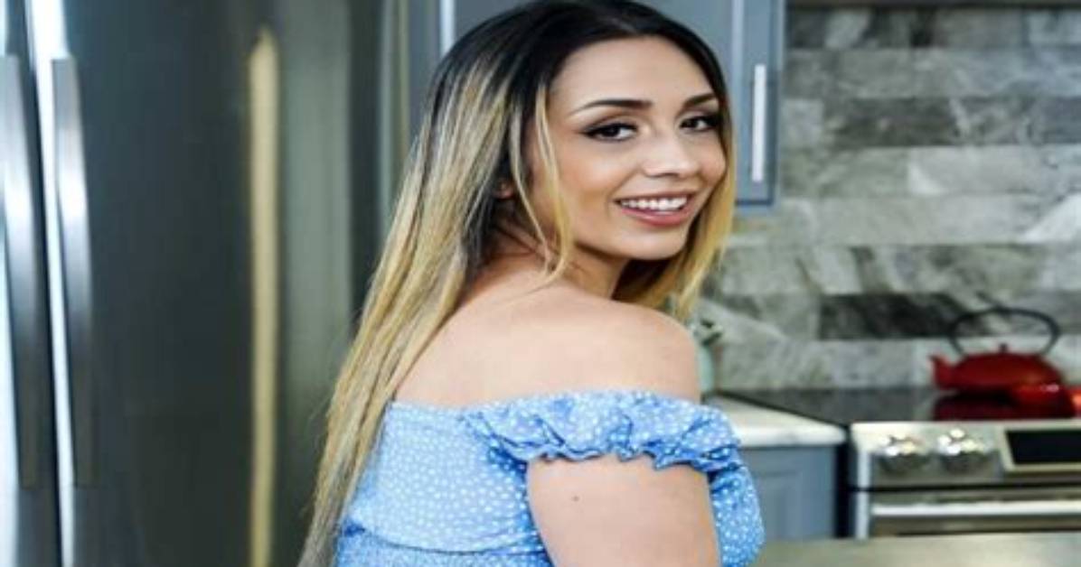 Lilly Greenfield Height, Weight, Net Worth, Age, Birthday, Wikipedia, Who, Instagram, Biography