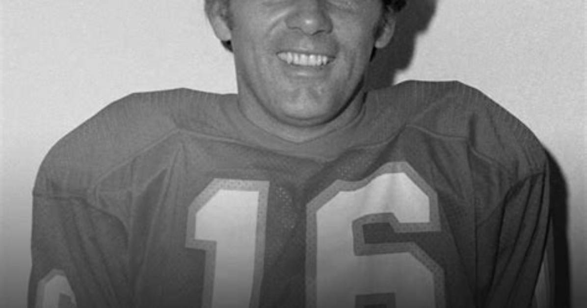 Linda Louise: Who Is She? Len Dawson, Today’s Football Quarterback, and His First Wife and Children. Len Dawson Family, Wife, Children, Parents, Siblings