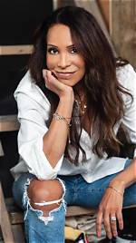 Lucia Walters Age: 5 Quick Facts to Know About Hallmark Actress