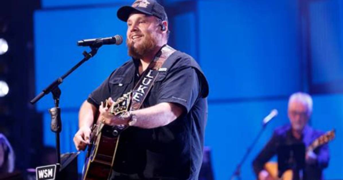 Luke Combs: Unveiling the Singer's Stature and Weight